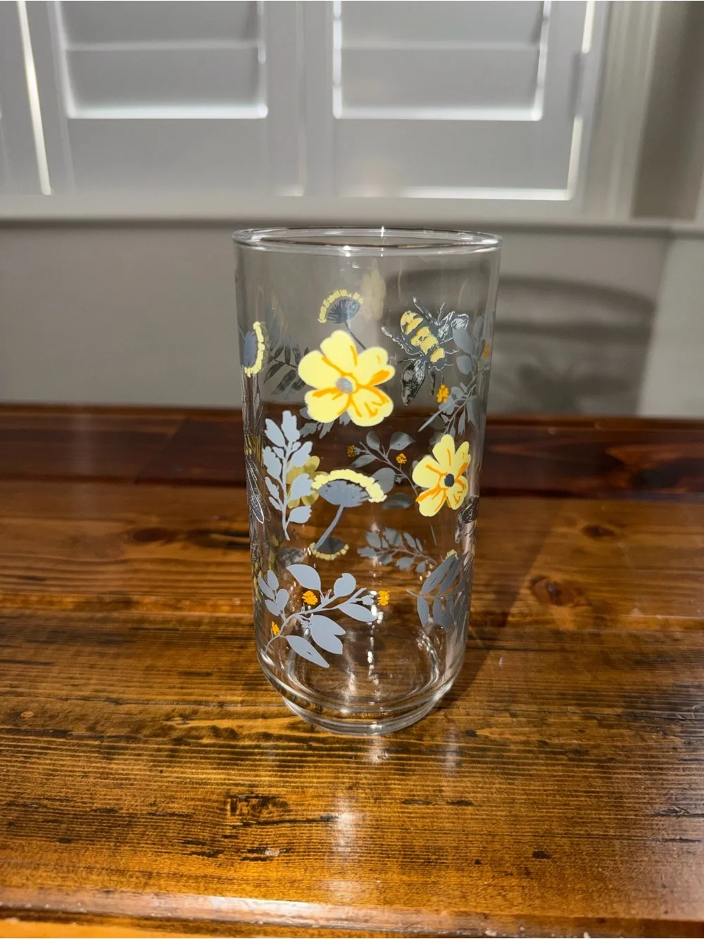 Flowers & bee glass cup
